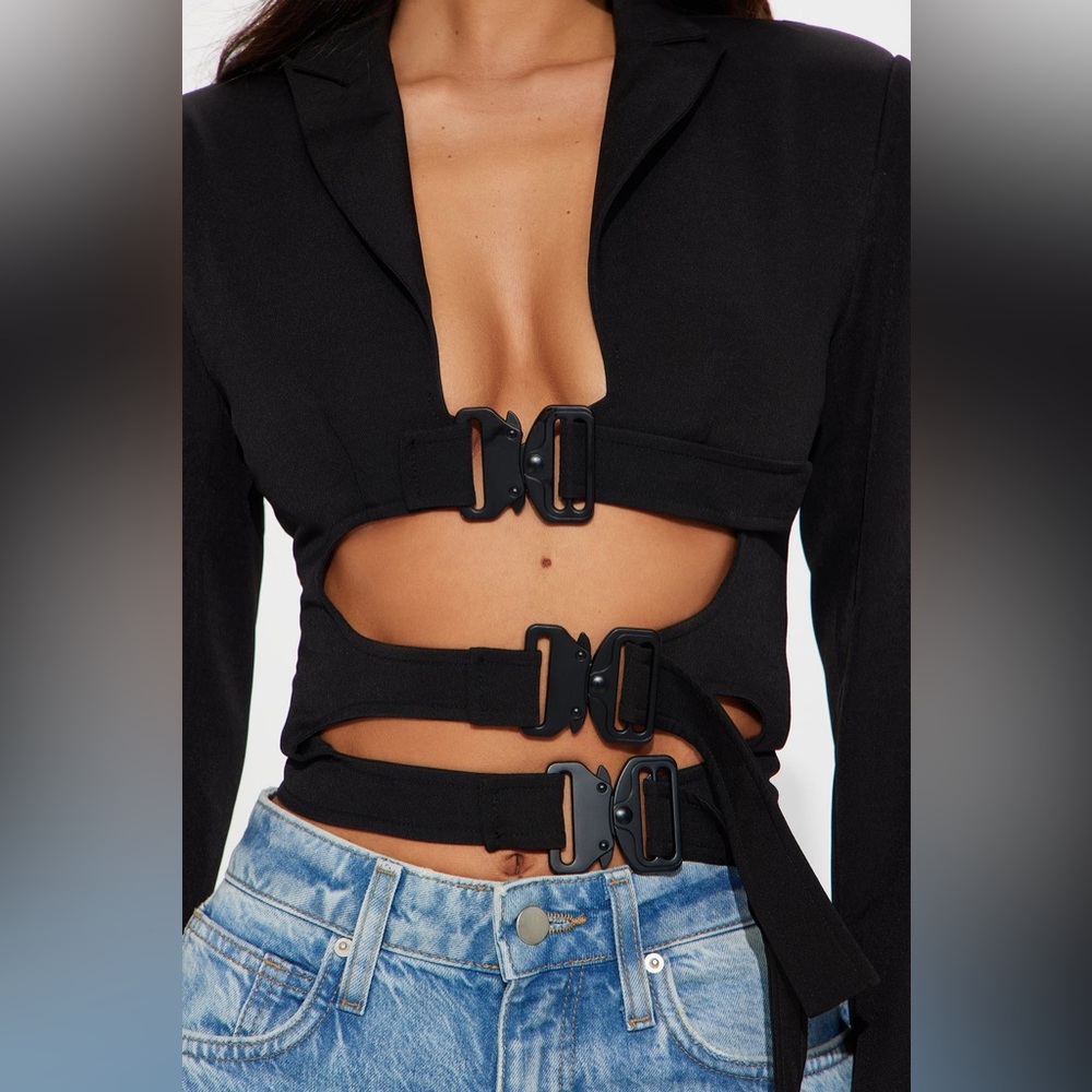 Fashion Nova Black Cropped Blazer